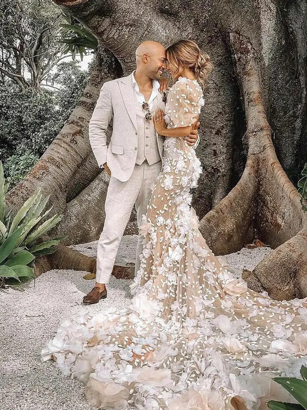 3D Flowers Puff Short Sleeves Stunning Mermaid Wedding Dress with Chapel Train WD1910