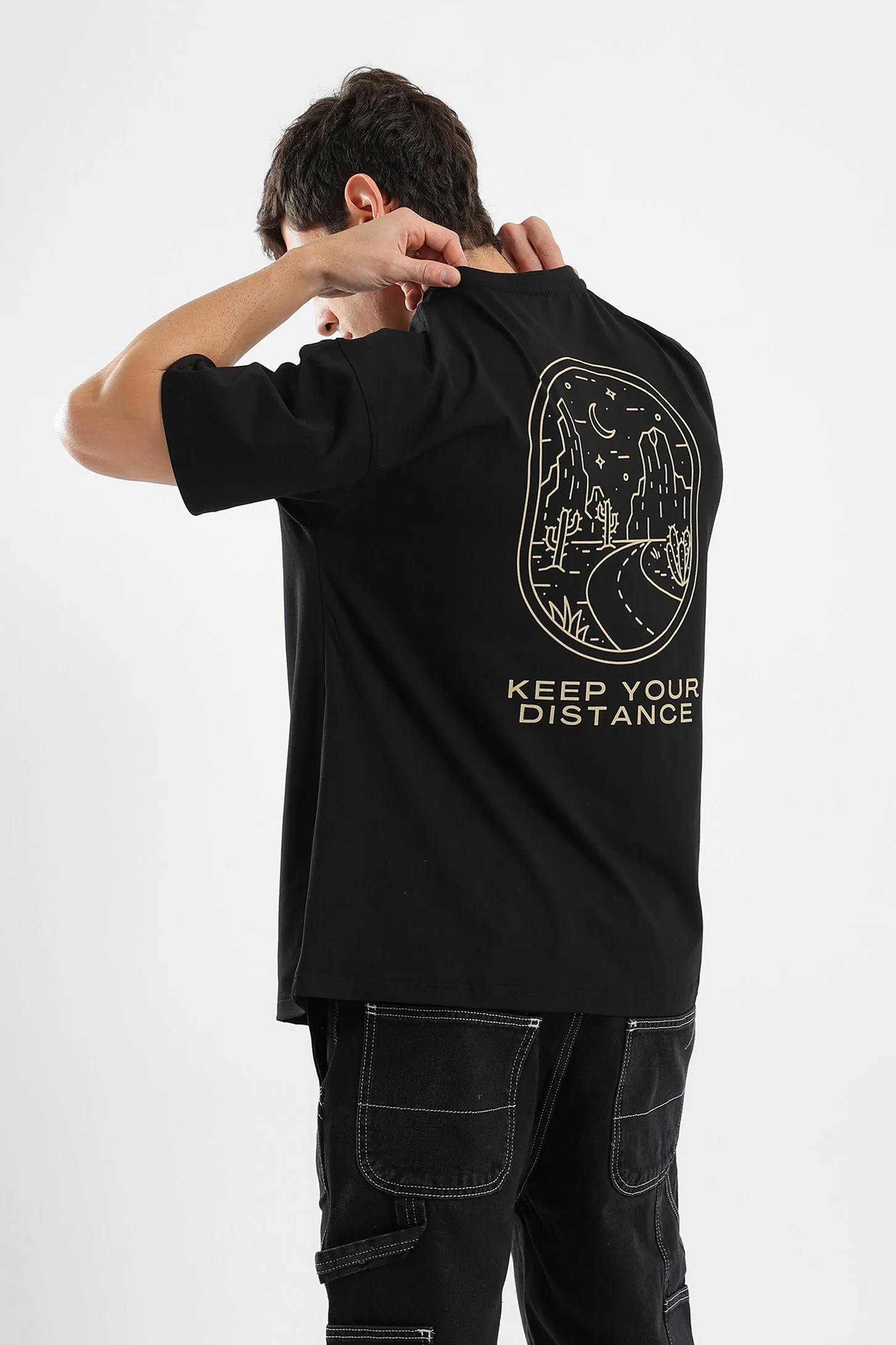 KEEP YOUR DISTANCE OVERSIZED UNISEX TEE