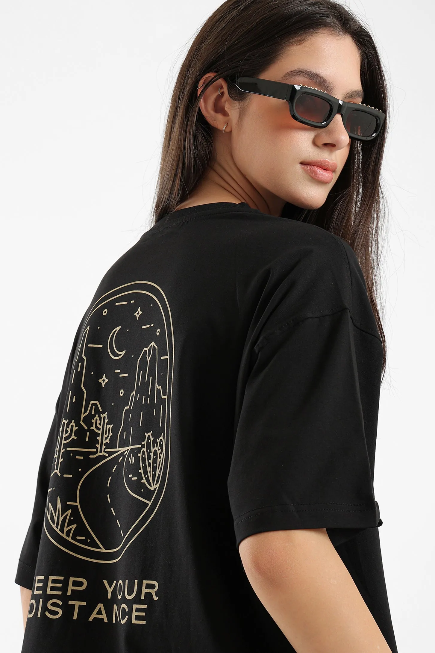 KEEP YOUR DISTANCE OVERSIZED UNISEX TEE
