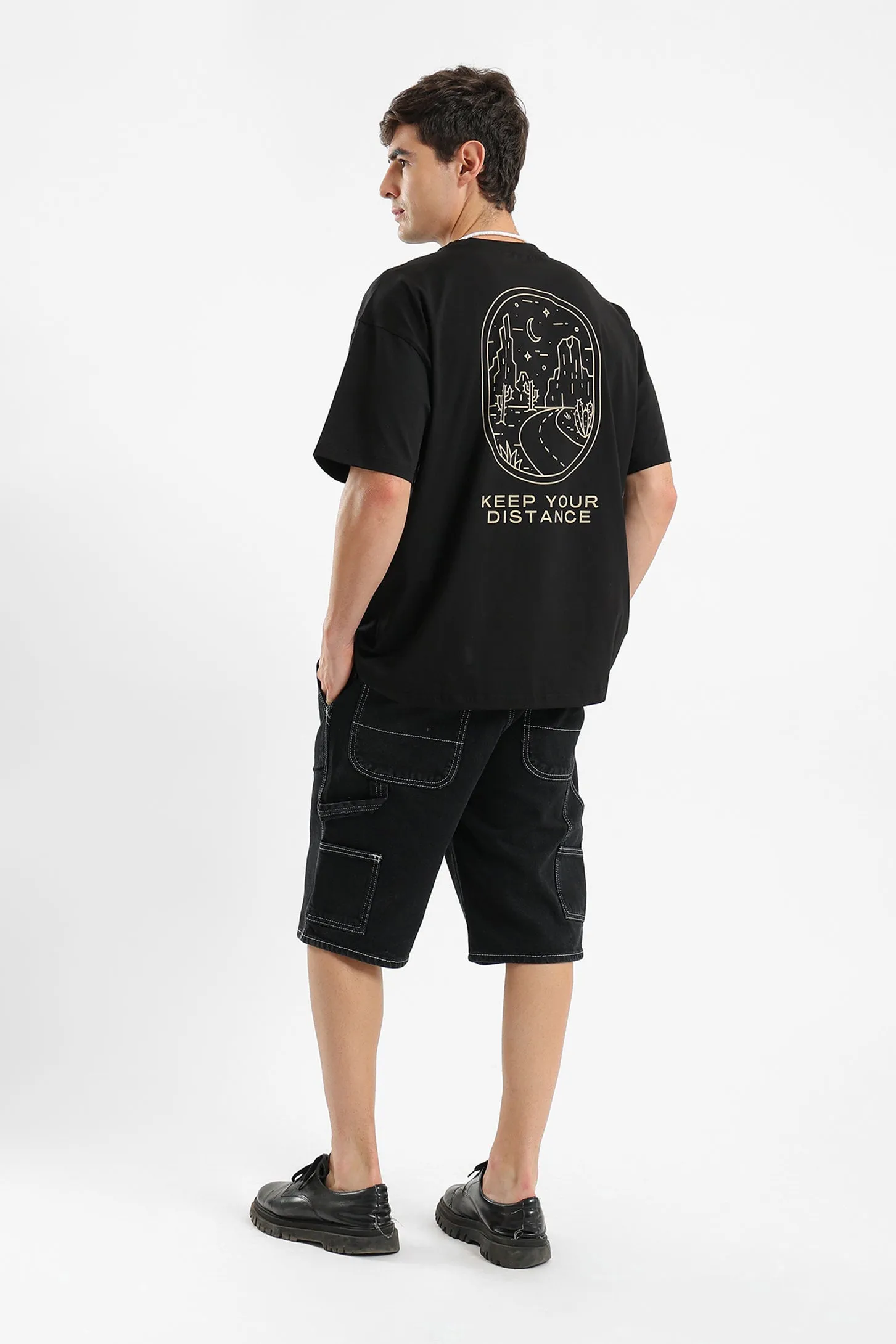 KEEP YOUR DISTANCE OVERSIZED UNISEX TEE