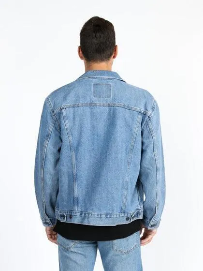 NWT-Levis 'The Trucker' Light Stonewash Jacket - Size L